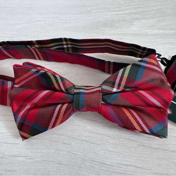 NWT Lauren Ralph Lauren Boys Classic Tartan Silk Bow Tie - Picture 2 of 6